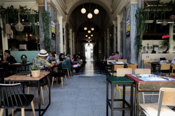 Σχεδόν 500 κρούσματα κοροναϊού καταγράφηκαν τον Ιούνιο – Τι ανησυχεί τους ειδικούς