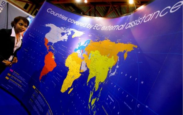 Ένας στους έξι πολίτες της ΕΕ αντιμετωπίζει τον κίνδυνο της φτώχειας