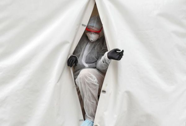 Κοροναϊός: Τι να περιμένουμε από την τηλεδιάσκεψη στο Μαξίμου – Έντονα προβληματισμένοι οι ειδικοί