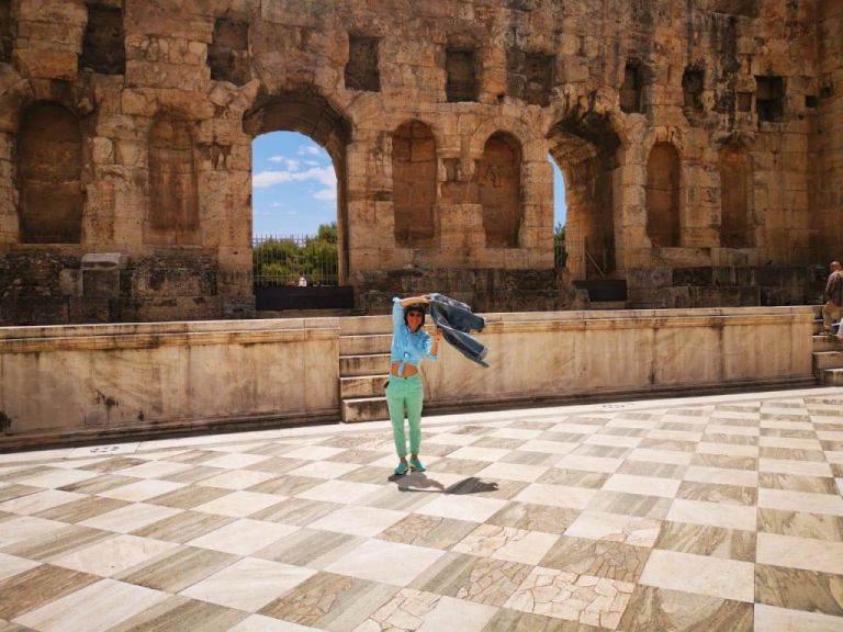 Ο «ανθηρός κήπος» της Μonika για πρώτη φορά στο Ηρώδειο