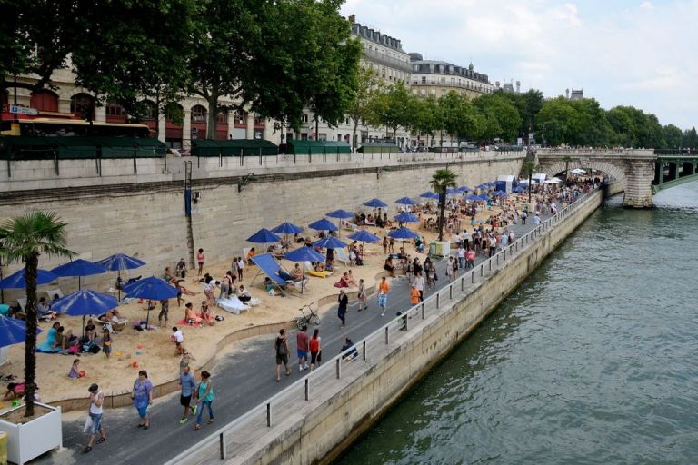 Γαλλία: Τεστ Covid-19 στις περίφημες Paris-Plages