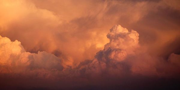 Δορυφόροι κατέγραψαν τεράστια αμμοθύελλα – Εντυπωσιακές εικόνες