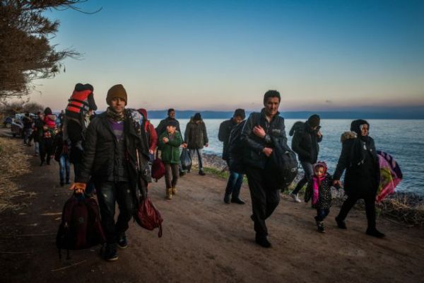 Κοροναϊός: Δήμαρχοι 5 νησιών ζητούν παράταση περιορισμού κυκλοφορίας των αιτούντων άσυλο