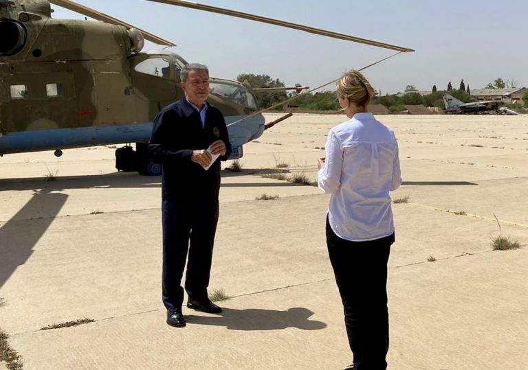 Θράσος Ακάρ στο BBC : Προκαλούν ένταση οι επισκέψεις ελλήνων αξιωματούχων σε ελληνικά νησιά