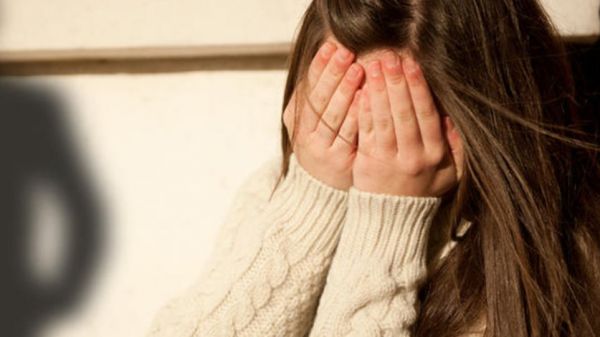 Αποπλάνηση ανήλικων κοριτσιών από εκπαιδευτικούς: Τι λένε οι ειδικοί στο MEGA