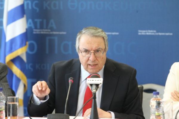 Μπαμπινιώτης: Πολιτισμική ύβρις κατά των Χριστιανών η απόφαση για την Αγία Σοφία