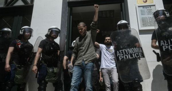 Τα όρια του νόμου και της τάξης