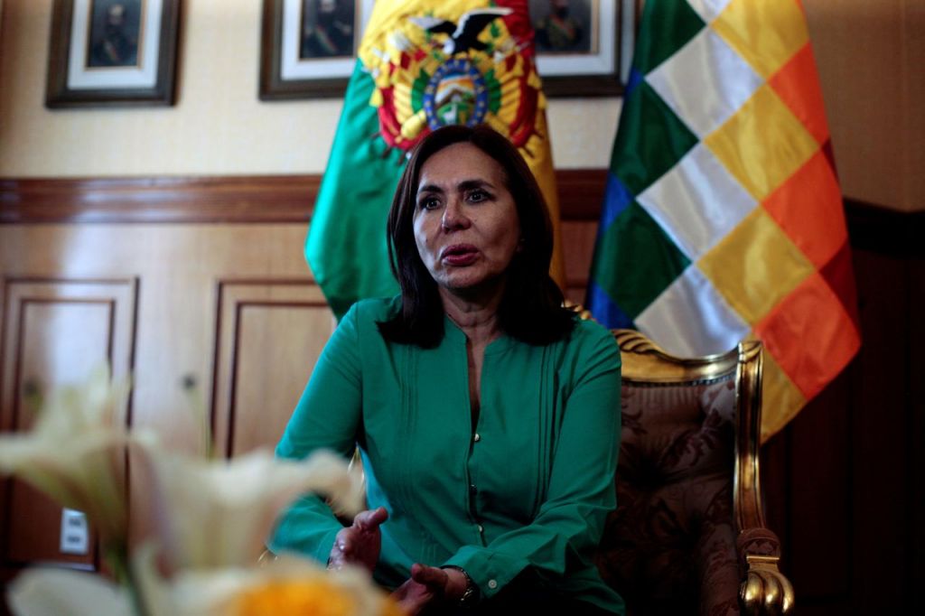 Ο κοροναϊός σχημάτισε... κυβέρνηση στη Βολιβία : Μολύνθηκαν η πρόεδρος, έξι υπουργοί και αρκετοί υφυπουργοί
