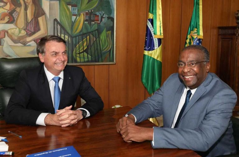 Η κυβέρνηση Μπολσονάρο απέκτησε και… «πρώην μέλλοντα υπουργό»