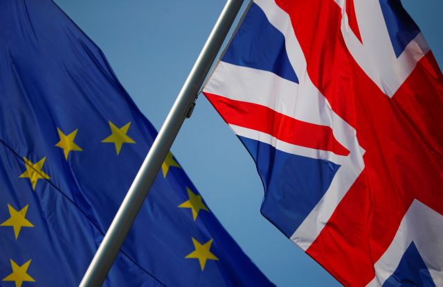 «Σφάζονται» Βρετανία - ΕΕ για τον ιατρικό εξοπλισμό για τον κοροναϊό