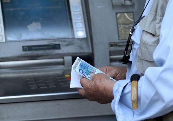 Αναδρομικά: Πώς θα φορολογηθούν 70.000 συνταξιούχοι – Όλη η διαδικασία