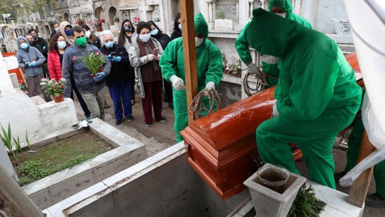 Κοροναϊός – Χιλή : Αρση μέτρων παρά τους 10.000 νεκρούς και τα 300.000 κρούσματα