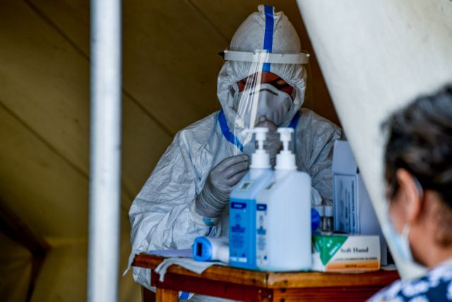 Κοροναϊός: Τριπλάσια τα εισαγόμενα κρούσματα στην Ελλάδα τον Ιούνιο – Επιταχύνεται η επιδημία παγκοσμίως