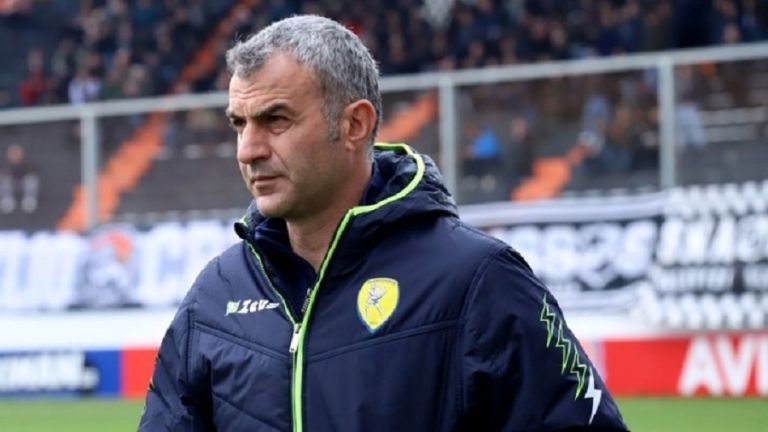 Δέλλας: Φαβορί για τον πάγκο της Μέλμπουρν Βίκτορι