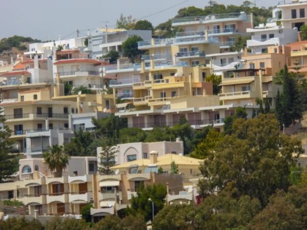Αδήλωτα τετραγωνικά : 4+1 δύσκολοι γρίφοι στη δήλωση