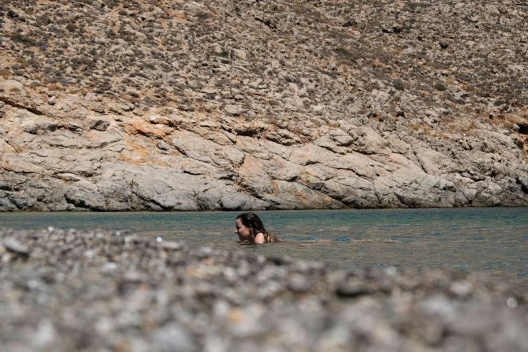 Καιρός : Ανεβαίνει ο υδράργυρος – Μελτέμια στο Αιγαίο