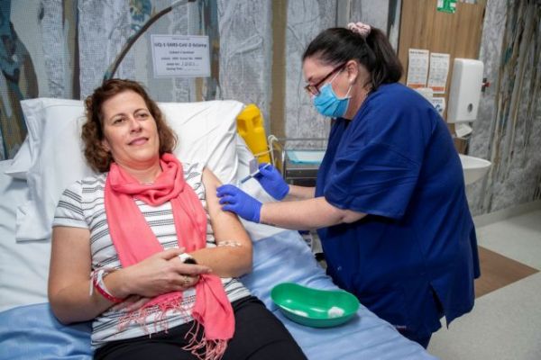 Κοροναϊός : Ελπίδες για το εμβόλιο – Κυκλοφορία ακόμα και το φθινόπωρο
