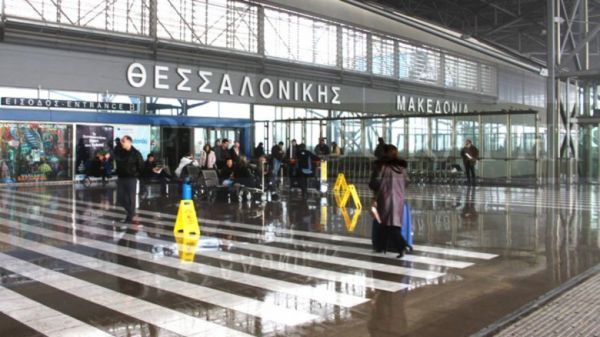 Θεσσαλονίκη : Τι οδήγησε στην έκτακτη προσγείωση του αεροσκάφους στο αεροδρόμιο «Μακεδονία»
