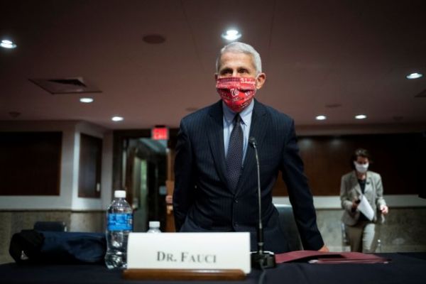 Νέο χτύπημα… Φάουτσι : Οι ΗΠΑ δεν έχουν καν αρχίσει να βλέπουν το τέλος της πανδημίας