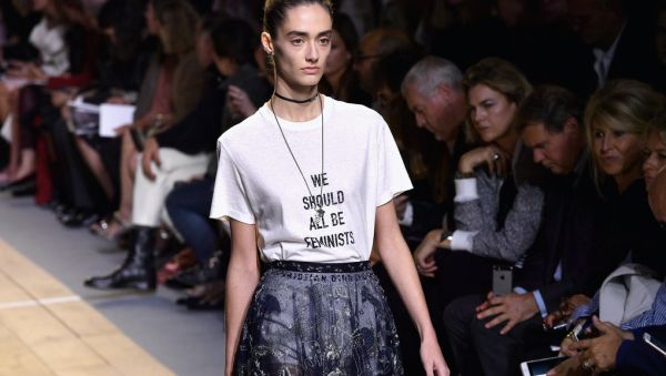 Ο οίκος Dior στηρίζει έμπρακτα την γυναικεία ενδυνάμωση