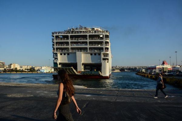 Καλοκαιρινή άδεια: Πώς υπολογίζεται – Το επίδομα που δικαιούστε