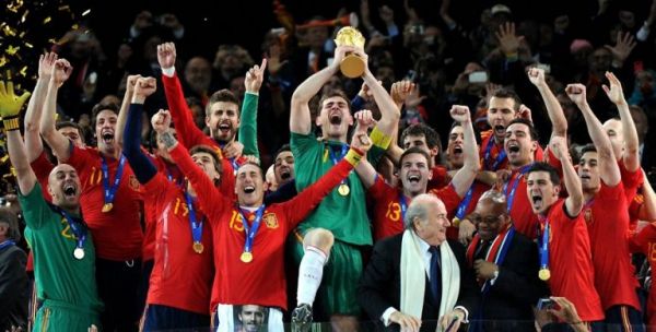 Δέκα χρόνια από την ημέρα που η Ισπανία κατέκτησε την κορυφή