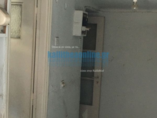 Μια ανθρώπινη τραγωδία : Ζούσε τρεις εβδομάδες με τη νεκρή μητέρα της στην ντουλάπα (εικόνες)