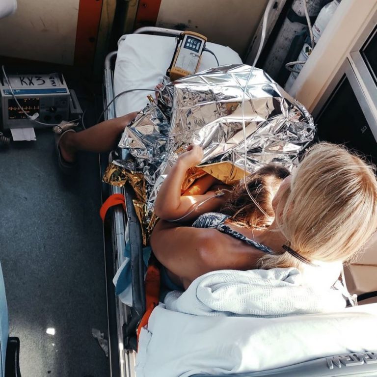 Χαλκιδική : Συγκινεί η αλυσίδα διάσωσης 3χρονης από πνιγμό – Επέπλεε χωρίς αναπνοή σε πισίνα