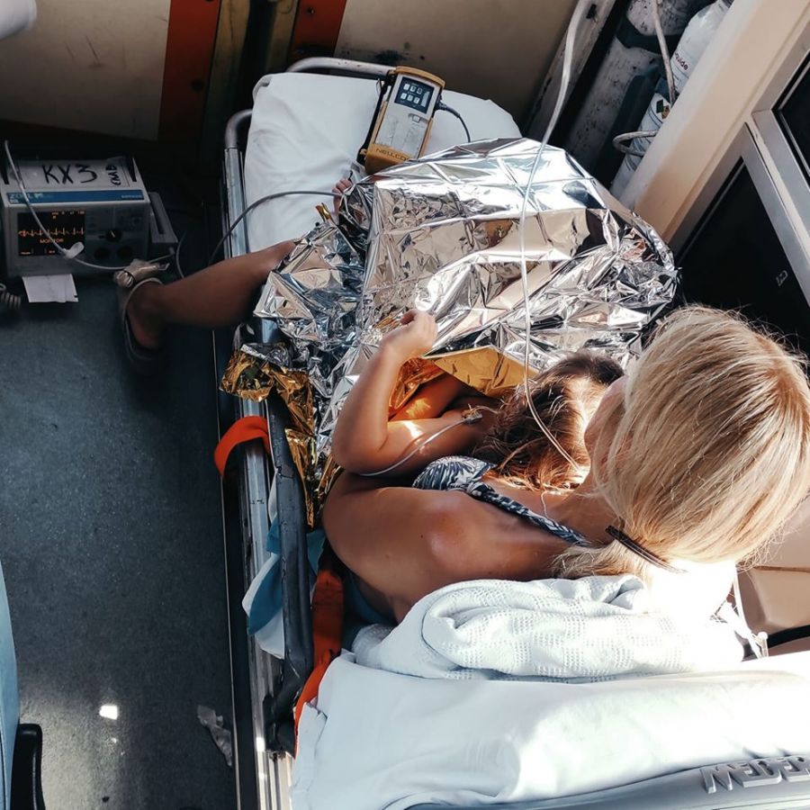 Χαλκιδική : Συγκινεί η αλυσίδα διάσωσης 3χρονης από πνιγμό – Επέπλεε χωρίς αναπνοή σε πισίνα