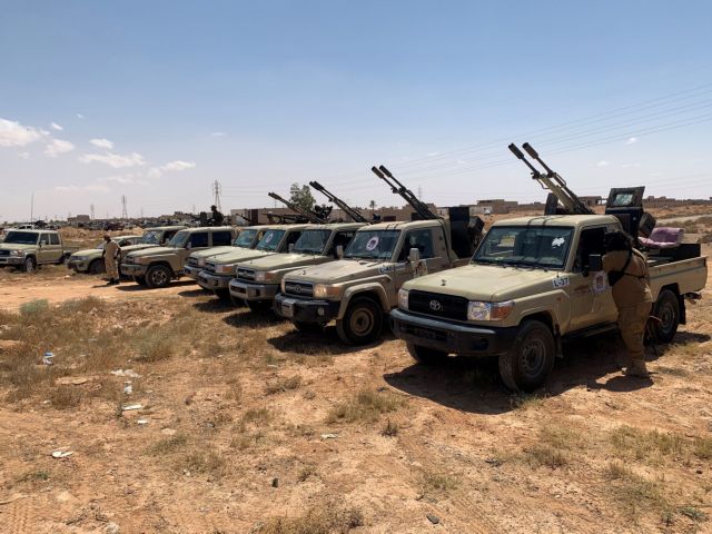 Φλέγεται η Λιβύη : Στρατός του Σάρατζ κινείται ανατολικά, ενώ επίκειται η μάχη της Σύρτης