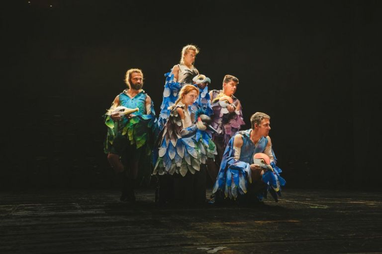 ΚΘΒΕ : Οι «Όρνιθες» του Αριστοφάνη σε καλοκαιρινή περιοδεία εν μέσω πανδημίας