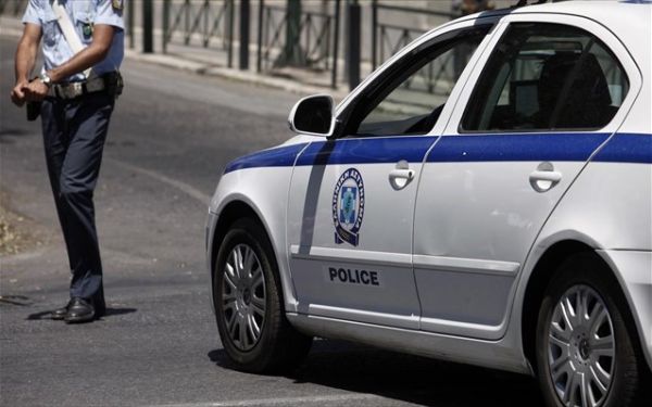 Ποινική δίωξη για κακουργήματα στους 35 της σπείρας των πορτοφολάδων