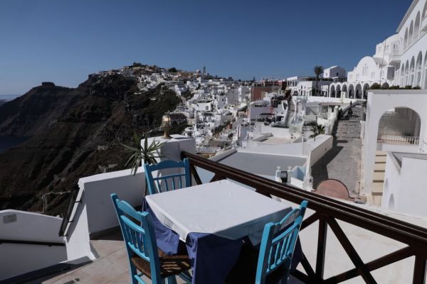 Τουρισμός : «Βροχή» ακυρώσεων από τα Βαλκάνια λόγω του υποχρεωτικού τεστ