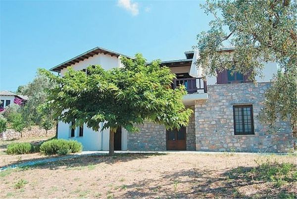 Στάνλεϊ Τζόνσον: Η βίλα του πατέρα του Βρετανού πρωθυπουργού στο Πήλιο
