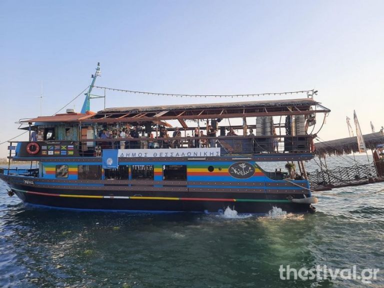 Eν πλω συναυλία-έκπληξη του Νίκου Πορτοκάλογλου στον Θερμαϊκό