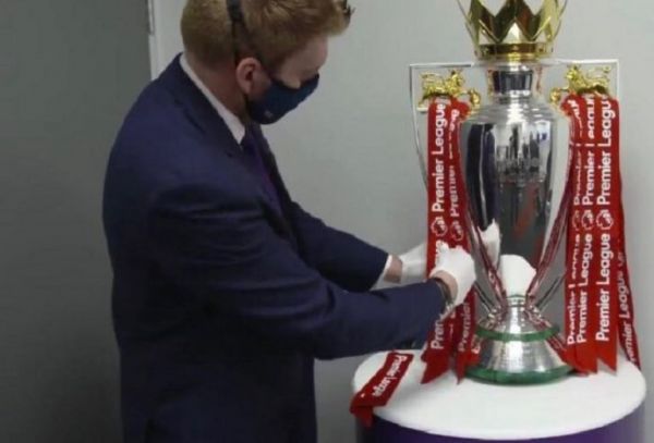 H Premier League τίμησε την πρωταθλήτρια Λίβερπουλ