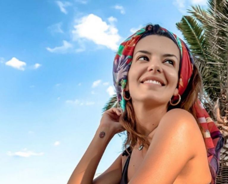 Νικολέττα Ράλλη : Σε πελάγη ευτυχίας ποζάρει αγκαλιά με το μωρό της