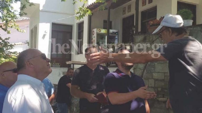 Νέα ένταση στις Σταγιάτες: Κατέβασε πανό και έσπασε μαύρες σημαίες o Mπέος