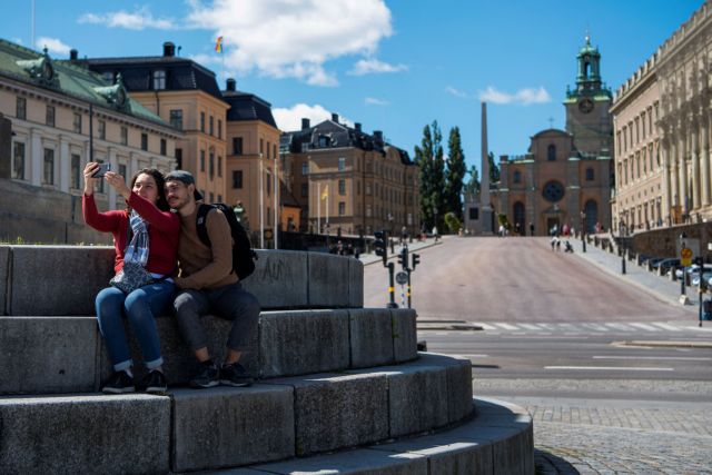 Σουηδία: Τηλεργασία μέχρι το 2021 προτείνουν οι αρχές για να μην υπάρχει συνωστισμός στα ΜΜΜ