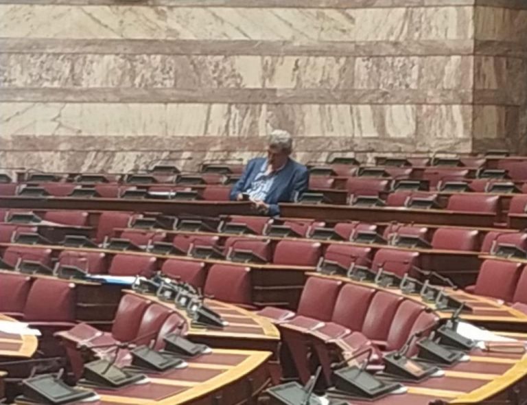 Ενας φτωχός και μόνος Κρητικός