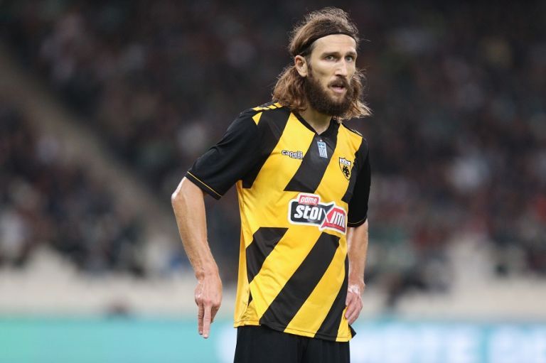 Ανανέωσε με την ΑΕΚ ο Τσιγκρίνσκι