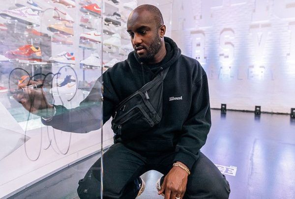 Στο σφυρί καρέκλα με την υπογραφή του Virgil Abloh