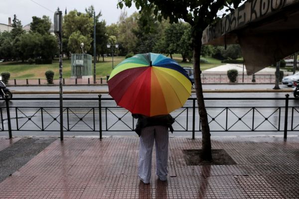 Καιρός : Μπόρες σε πολλές περιοχές της χώρας
