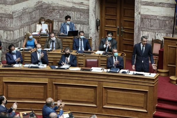 Βουλή: Έκλεισε για θερινές διακοπές – Συνολικά κατατέθηκαν από την κυβέρνηση 100 νομοσχέδια