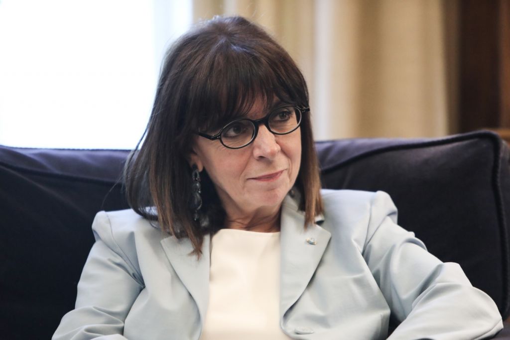 Οι ευχές της ΠτΔ στον Μίκη Θεοδωράκη