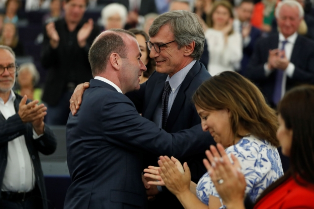 Βέμπερ και Σασόλι απειλούν με βέτο για το Ταμείο Ανάκαμψης