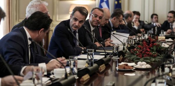 Τα μυστήρια του ανασχηματισμού…