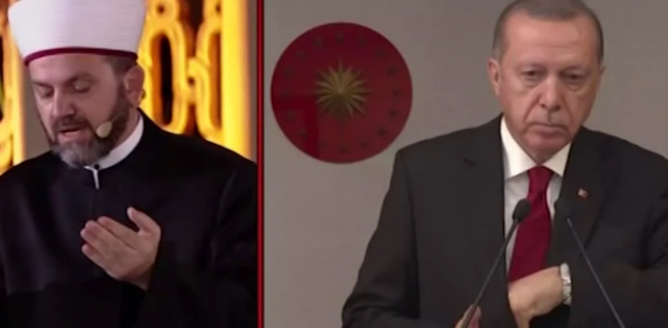 Αγία Σοφία : Κιτς φιέστες και πολιτικά παιχνίδια με φόντο ένα μνημείο παγκόσμιας κληρονομιάς