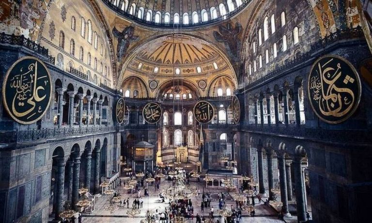 Παιχνίδια Ερντογάν με «όπλο» την Αγία Σοφία – Τα επικρατέστερα σενάρια για το μέλλον της