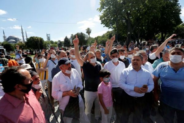 Αγία Σοφία : Το πρώτο κάλεσμα σε προσευχή μετά την απόφαση μετατροπής της σε τζαμί